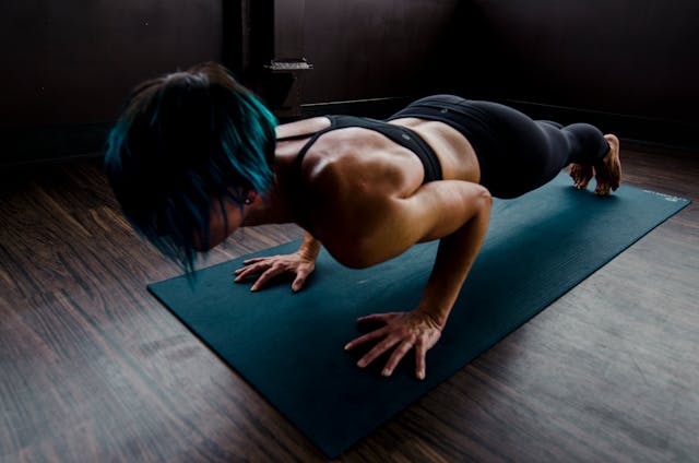 ¿Cuándo no se debe hacer yoga? Precauciones necesarias