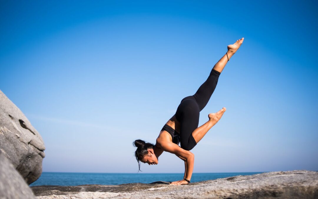 Que tipos de asanas hay en el yoga y sus beneficios